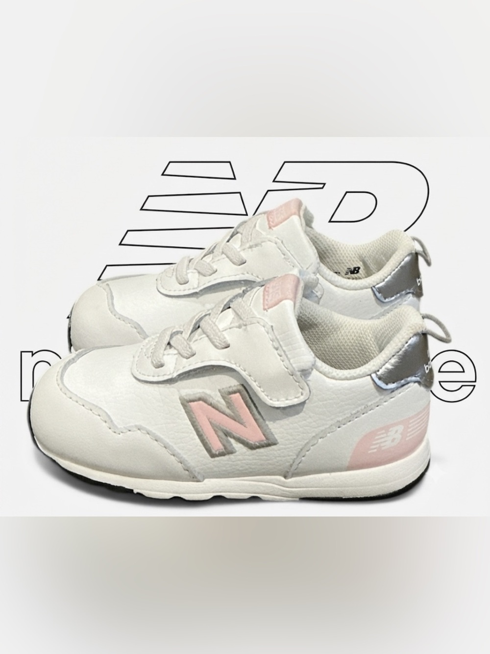 New authentic New Balance baby girl designer sneakers sz 7 display
